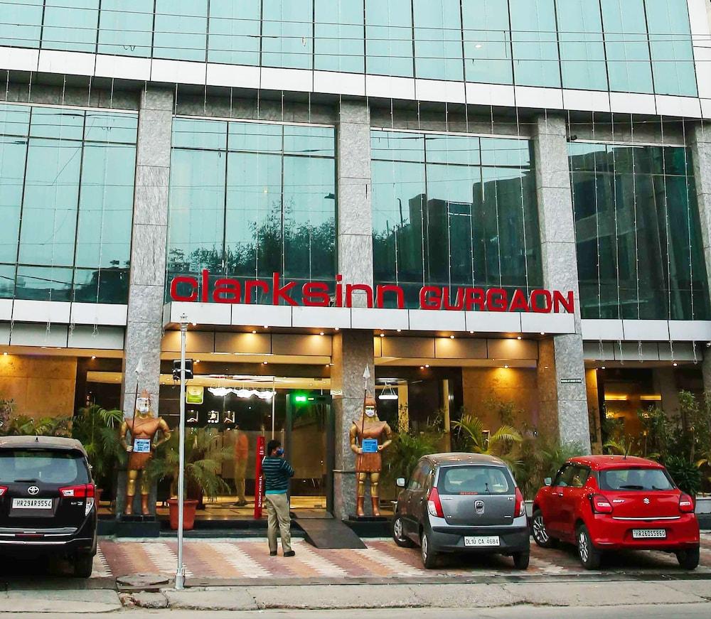 Hotel Ds Clarks Inn Гургаон Екстериор снимка